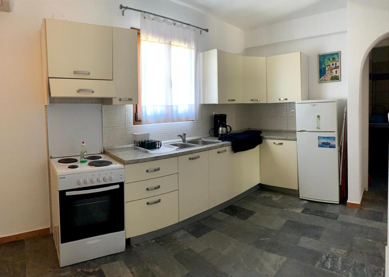Villas Alexandra Skiathos Platanias  Exterior photo