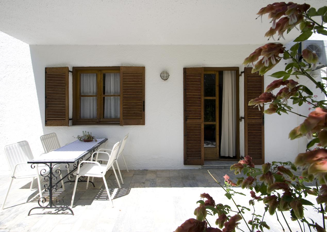 Villas Alexandra Skiathos Platanias  Exterior photo